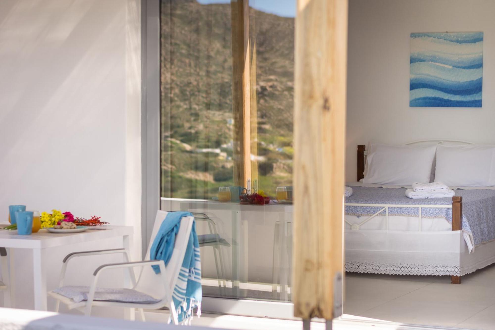Sarantis Suites & Apartments Provatász Kültér fotó